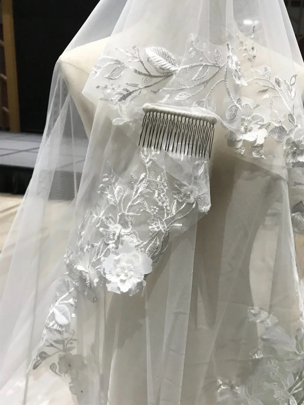 Custom mantilla veil